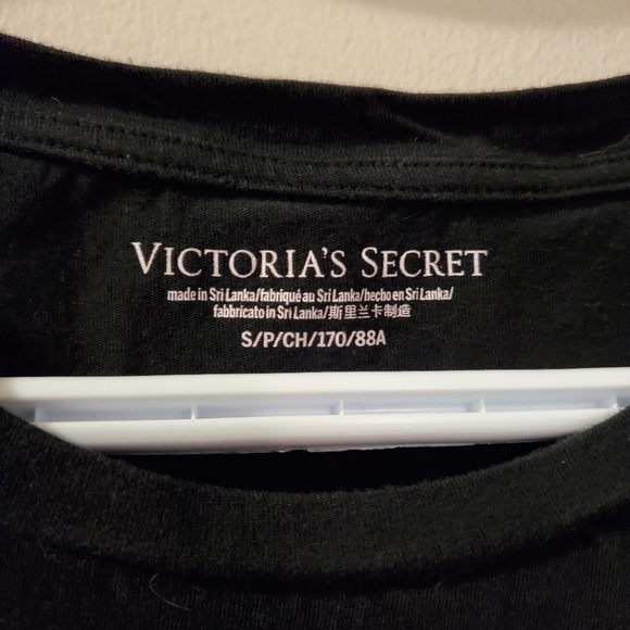Victoria's Secret - 🍓 VS Strawberry accented logo Tee - Size S - Picture 6 of 8